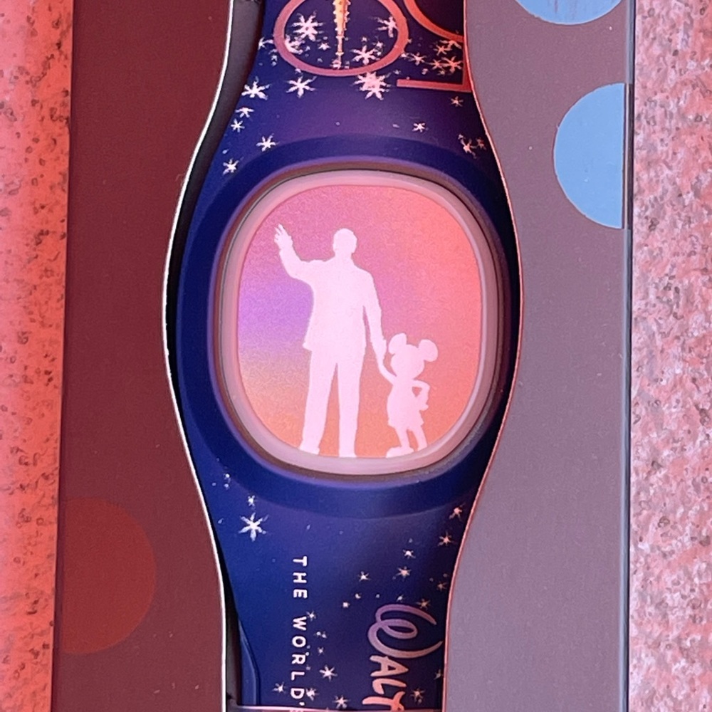 ❌SOLD❌ NEW Disney MAGICBAND+ MagicBand PLUS WDW 50th Anniversary Walt & Mickey